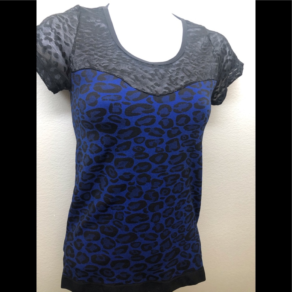 Bundle- 3 NWOT lace/leopard tee/tank sz sm blue red green